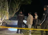 La Policía levantó indicios en la escena donde ocurrió el presunto sicariato en la vía a Cumbayá.