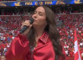 Morissette ganó siete premios Grammy y ha vendido más de 60 millones de discos. Su salto internacional llegó en 1995 con el álbum Jagged Little Pill