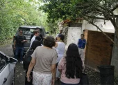 La madre de Monika Silva y el cónsul de Polonia en Lima arribaron a Montañita este 12 de junio de 2026.