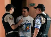 Migración y Policía Nacional ejecutó un operativo de control en Tulcán que culminó con la deportación de un ciudadano venezolano presuntamente vinculado al Tren de Aragua.