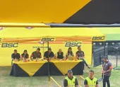 La dirigencia de Barcelona SC, con Antonio Álvarez en el centro, en la asamblea de socios de este 13 de junio.