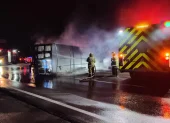 Personal del Cuerpo de Bomberos de Santa Elena atendió la emergencia.