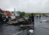 En la vía Santa Elena - Guayaquil un terrible accidente de tránsito dejó doce personas fallecidas