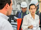 Teoría.  La Fiscalía indaga un peculado, pero no ha establecido quién incluyó la cláusula para pagar sin garantías en todos los contratos, desde Catamayo.