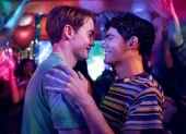 La película retoma la historia tras el final de la tercera temporada, cuando Nick y Charlie consolidaron su relación.