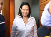 La candidata derechista a la Presidencia de Perú, Keiko Fujimori (c), fue captada el pasado 11 de junio.