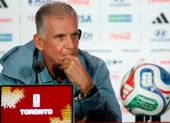 El seleccionador de Ghana, Carlos Queiroz, habla en una rueda de prensa del Mundial 2026. El español tenía restricciones como idioma a usar.