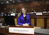Arianna Burgos es la suplente del ahora exasambleísta nacional Niels Olsen.