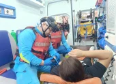Bomberos atendieron a los afectados de la emergencia.