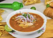 El encebollado es uno de los platos más representativos de Ecuador.