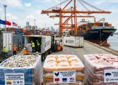 Una foto referencial sobre las exportaciones de pollo, camarón y cerdo.