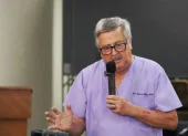 Rueda de prensa del Dr. Gilbert.