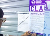 Las autoridades clausuraron los locales en Guayaquil.