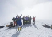 En Ecuador. Pemba en pleno ascenso al Chimborazo, convirtiéndose en el primero de su tipo en coronar una cumbre de más de 6.000 metros.