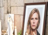 Imagen simbólica de Monika Silva, activista polaca, que residía en Montañita, creada con IA.