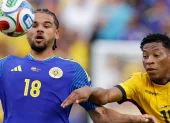 Ecuador vs. Curazao: Gonzalo Plata (der.) en la disputa del balón, en juego del Mundial 2026.