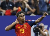 El delantero de la selección española Lamine Yamal celebra el primer gol del partido del Mundial 2026 entre España y Arabia Saudí,