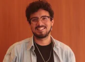José Antonio Villafuerte fusiona instrumentos reales y ritmos latinos