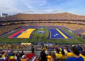 Miles de ecuatorianos llegaron a Kansas City para apoyar a la Tri ante Curazao.