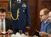 Las actuaciones de ministros como Reimberg y su declaración por el crimen de la activista Monika Silva o la reacción de Loffredo y el caso Las Malvinas han desgastado a Daniel Noboa.