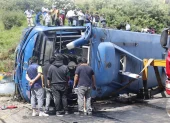 Un bebé perdió la vida por el volcamiento de un bus en Caupicho, sur de Quito. El caso causó indignación porque el conductor circulaba con 3 puntos en la licencia.