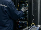 Falla eléctrica en los data centers de CNT provocó la caída temporal de sistemas gubernamentales.
