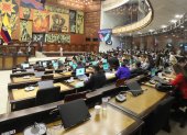 Los asambleístas votaron a favor de cambiar el orden del día para que el Pleno analice el supuesto incremento de alcaldes y prefectos del Ecuador.
