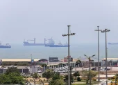 La Autoridad del Golfo del Estrecho Pérsico, creada por Irán para gestionar el tránsito por el estrecho de Ormuz, informó que los buques que quieran cruzar el paso deben seguir informando a la República Islámica.