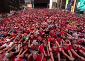 Hinchas de la selección de Noruega haciendo el famoso 'Remo Vikingo' en Estados Unidos, en el Mundial 2026.