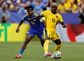 Moisés Caicedo (d) es el jugador más caro de Ecuador en el Mundial 2026.