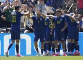 Jugadores de Bosnia y Herzegovina festejan un gol que lograron ante Qatar.