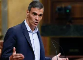 Pese a los escándalos de corrupción y las condenas a Ábalos y Koldo, Pedro Sánchez busca sostener su gobierno hasta 2027.