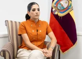 La viceministra de Turismo de Ecuador, María José Reshuan, habla durante una entrevista con EFE este viernes, en Nueva York (EE.UU.).