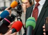 El ejercicio del periodismo enfrenta crecientes presiones que impactan la libertad de investigar y de informar.