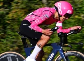 El ciclista ecuatoriano Richard Carapaz, en una imagen de archivo compartida para su equipo, el EF.