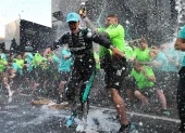 George Russell (Mercedes), celebra la victoria en el Gran Premio de Austria.