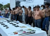 Las autoridades confirmaron que cinco de los aprehendidos registran antecedentes penales por delitos relacionados con tráfico de drogas y robo