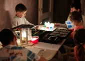 Los cortes de luz afectan a las familias.