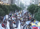 La “Marcha de la Nutella” reflejaba una sociedad capaz de organizarse. Juntas cívicas, cámaras, gremios, universidades y colegios profesionales podían coordinarse alrededor de objetivos comunes. Existía un tejido social.