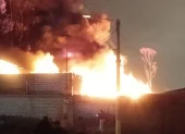 El siniestro se originó en una fábrica de cobijas, donde se almacenaban materiales altamente inflamables.