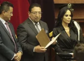 El expresidente de la Asamblea Virgilio Saquicela, mintió al Registro Oficial y le envió para que publique unos textos dizque reformatorios a la ley de competencia que nunca habían sido en verdad aprobados.