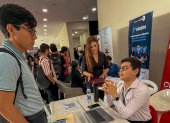 Con charlas sobre inteligencia artificial, inclusión y tendencias del mercado, además de espacios de reclutamiento, la UCSG promovió el encuentro entre el talento universitario y las empresas.