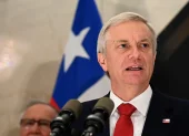 El presidente de Chile, José Antonio Kast, habla durante una conferencia de prensa en Montevideo (Uruguay).