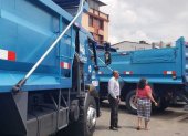 PRESENTACIÓN DE LOS VEHÍCULOS QUE REALIZARÁN LA RECOLECCIÓN DE DESECHOS SÓLIDOS DE LA CIUDAD.