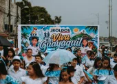 El pregón tuvo la participación de cientos de menores de edad.