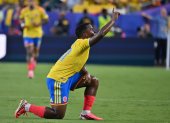 Jhon Arias de Colombia festeja su gol ante Ghana.
