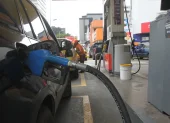 Hasta el 11 de julio de 2026, los precios oficiales por galón en Ecuador se mantienen en $3,31 para las gasolinas Extra y Ecopaís, y en $3,25 para el diésel.