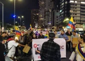 Integrantes del colectivo que impulsa la revocatoria del mandato convocaron nuevas jornadas de vigilia para exigir que el CNE se pronuncie sobre la solicitud y entregue los formularios para la recolección de firmas.