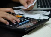 Confiamos en que las autoridades rectifiquen esta situación y restituyan un beneficio que constituye un derecho y no una concesión.