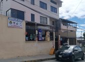 En el sur de Cuenca, los vecinos del barrio Eloy Alfaro vivieron momentos de terror durante un robo y balacera que se registró el sábado.